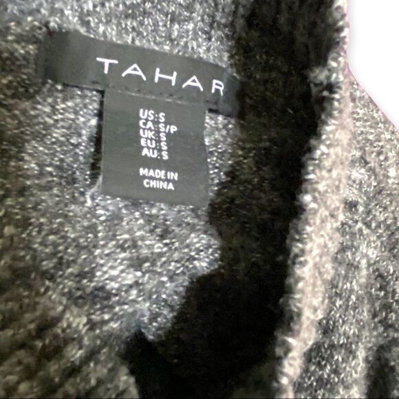 Tahari Mock Neck Long Sleeve Sweater Size Small - Picture 4 of 9